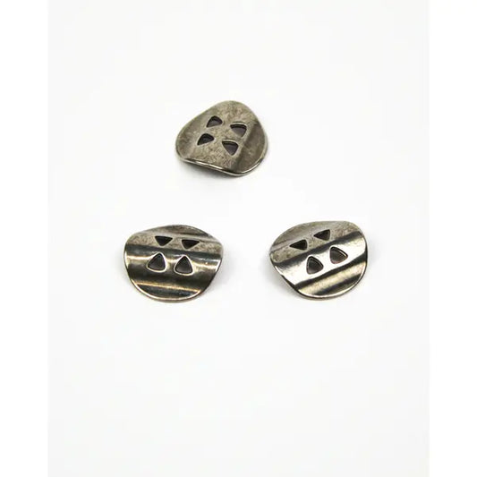 Button - Curve Coin Nickel - 23mm – view 2 – Truro Fabrics