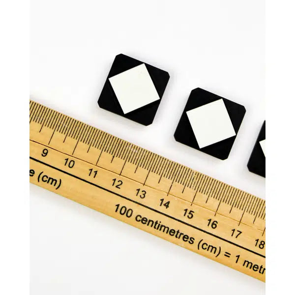 Vintage Button - Mono Square - 22mm