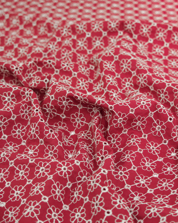 Broderie Anglais