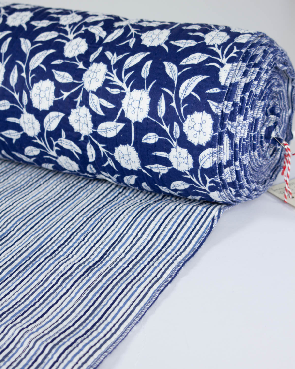 Reversible Quilted Cotton Fabric – Indigo Blossom