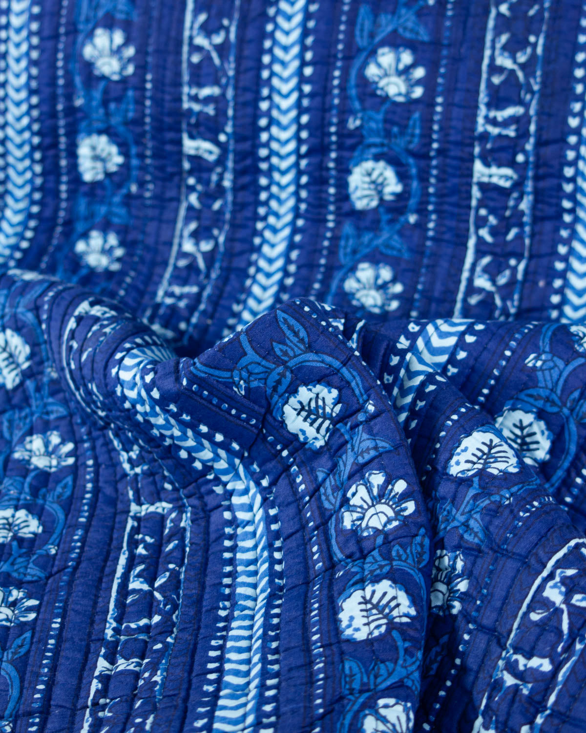 Reversible Quilted Cotton Fabric - Monsoon Vine