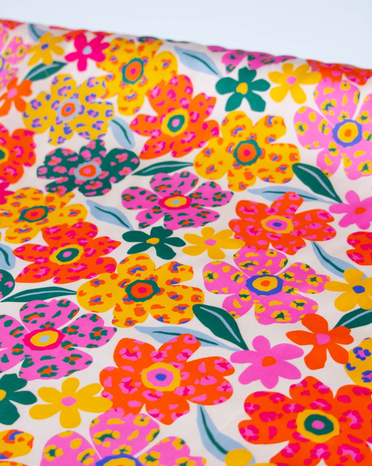 Lyocell Sateen Fabric – Leopard Daisy