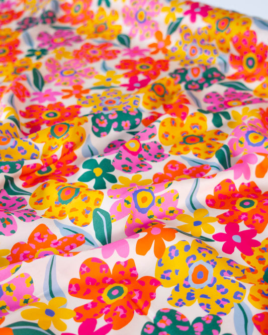 Lyocell Sateen Fabric – Leopard Daisy
