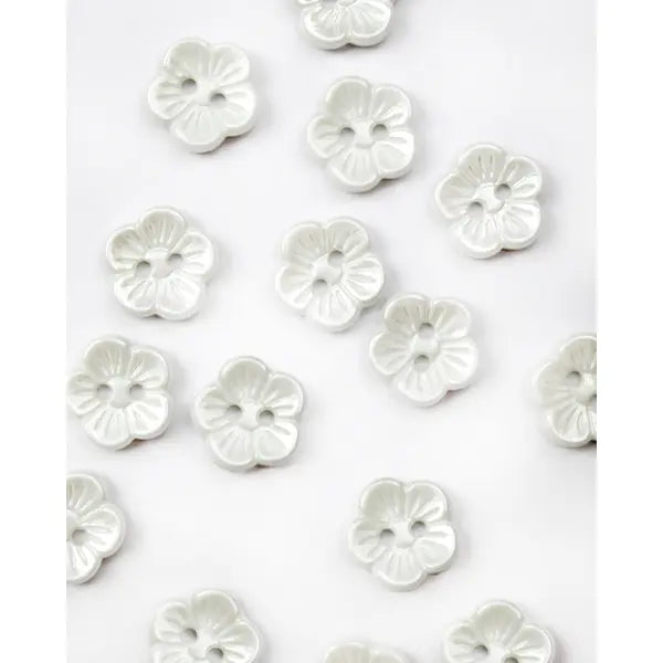 Button - Petit Fleur White - 14mm – Truro Fabrics