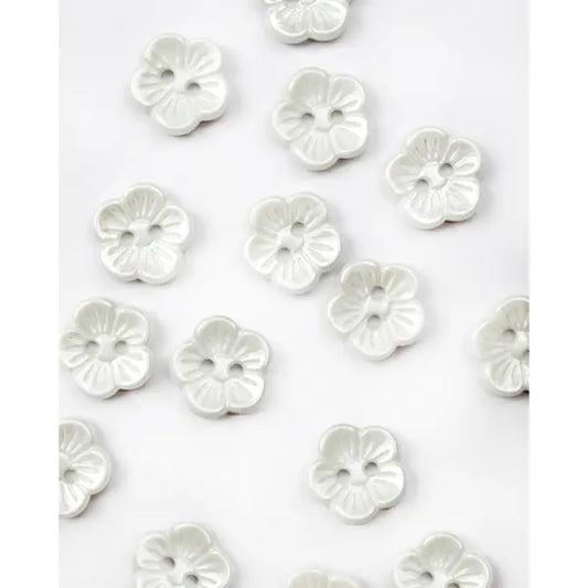 Button - Petit Fleur White - 14mm – Truro Fabrics