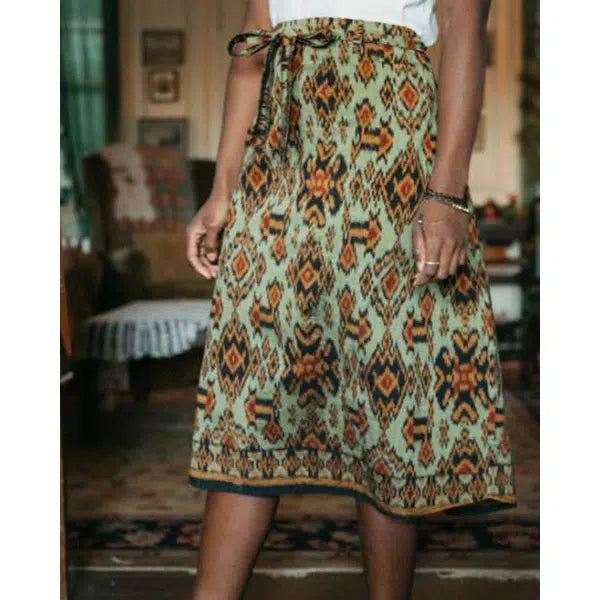 Folkwear - Paper Sewing Pattern - 131 Tibetan Chupa – view 3 – Truro Fabrics