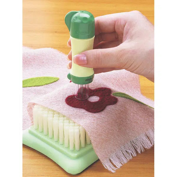 Clover - Needle Felting Tool Pen – view 2 – Truro Fabrics
