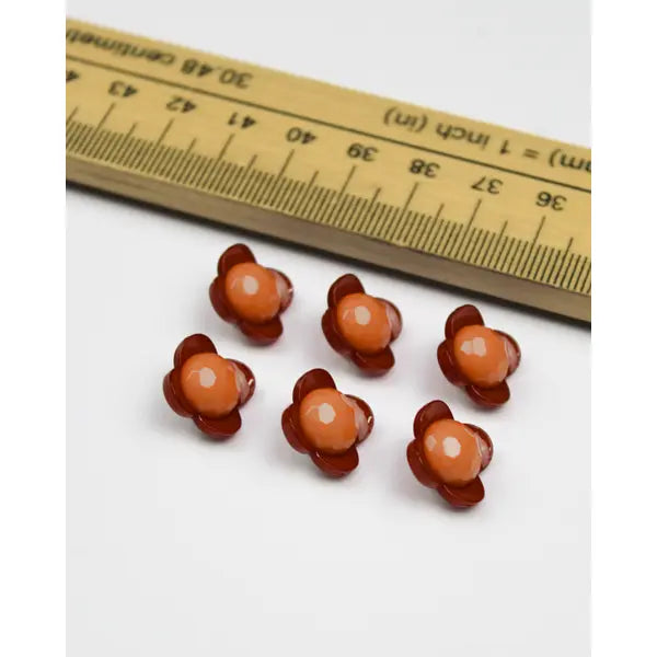 Button - Orla Flower Brique - 12mm – view 2 – Truro Fabrics