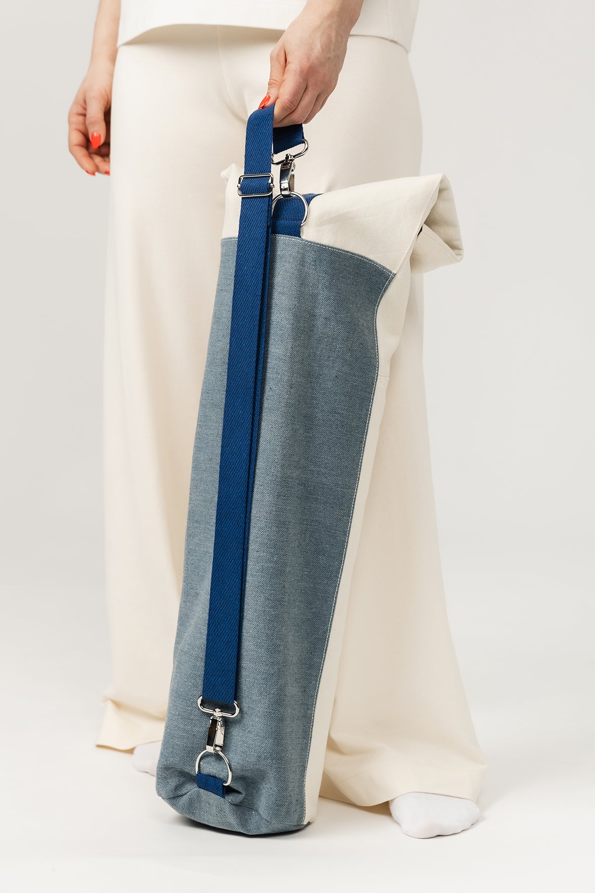 Yoga mat bag with a strap sewing pattern