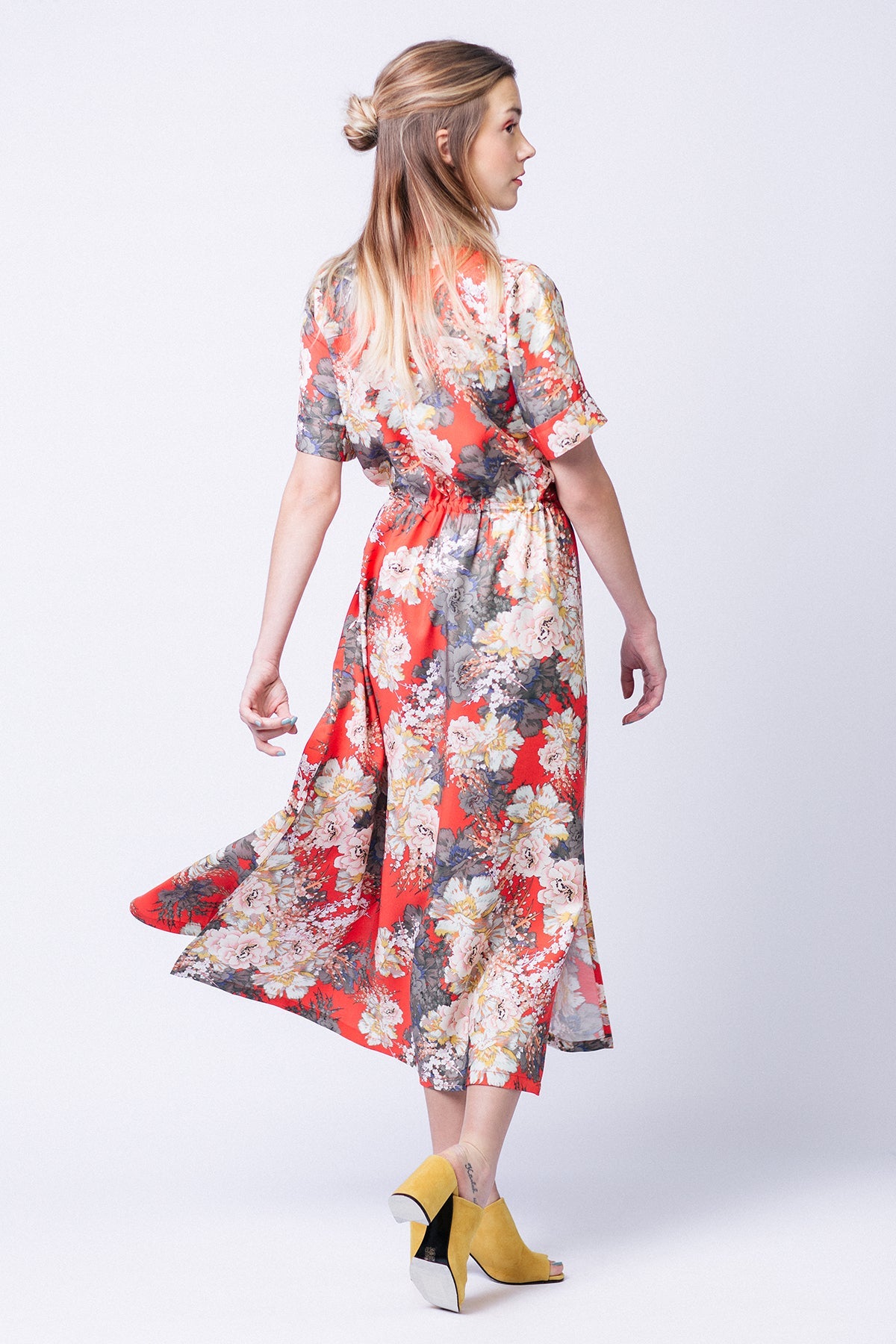 Dress with a gathered waist sewing pattern
