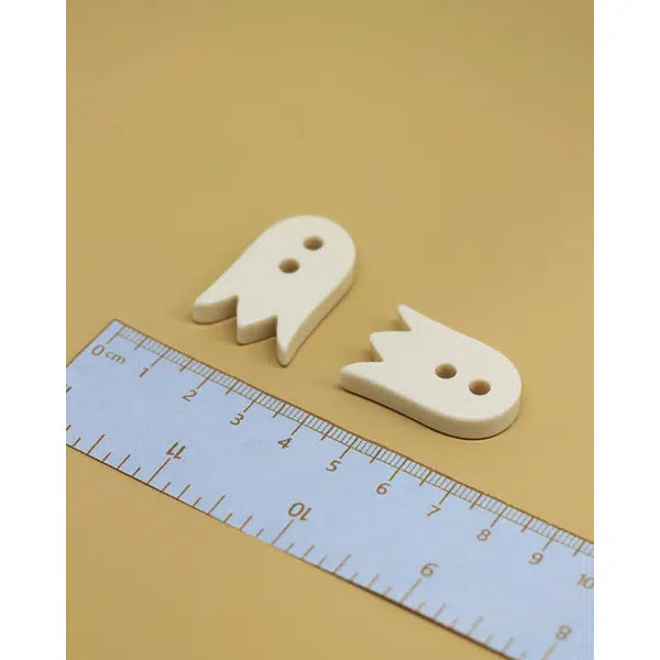 Vintage Casein Button – Mini Tulip