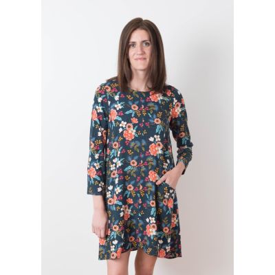 Model wearing long-sleeve view of Grainline Studio Farrow Dress